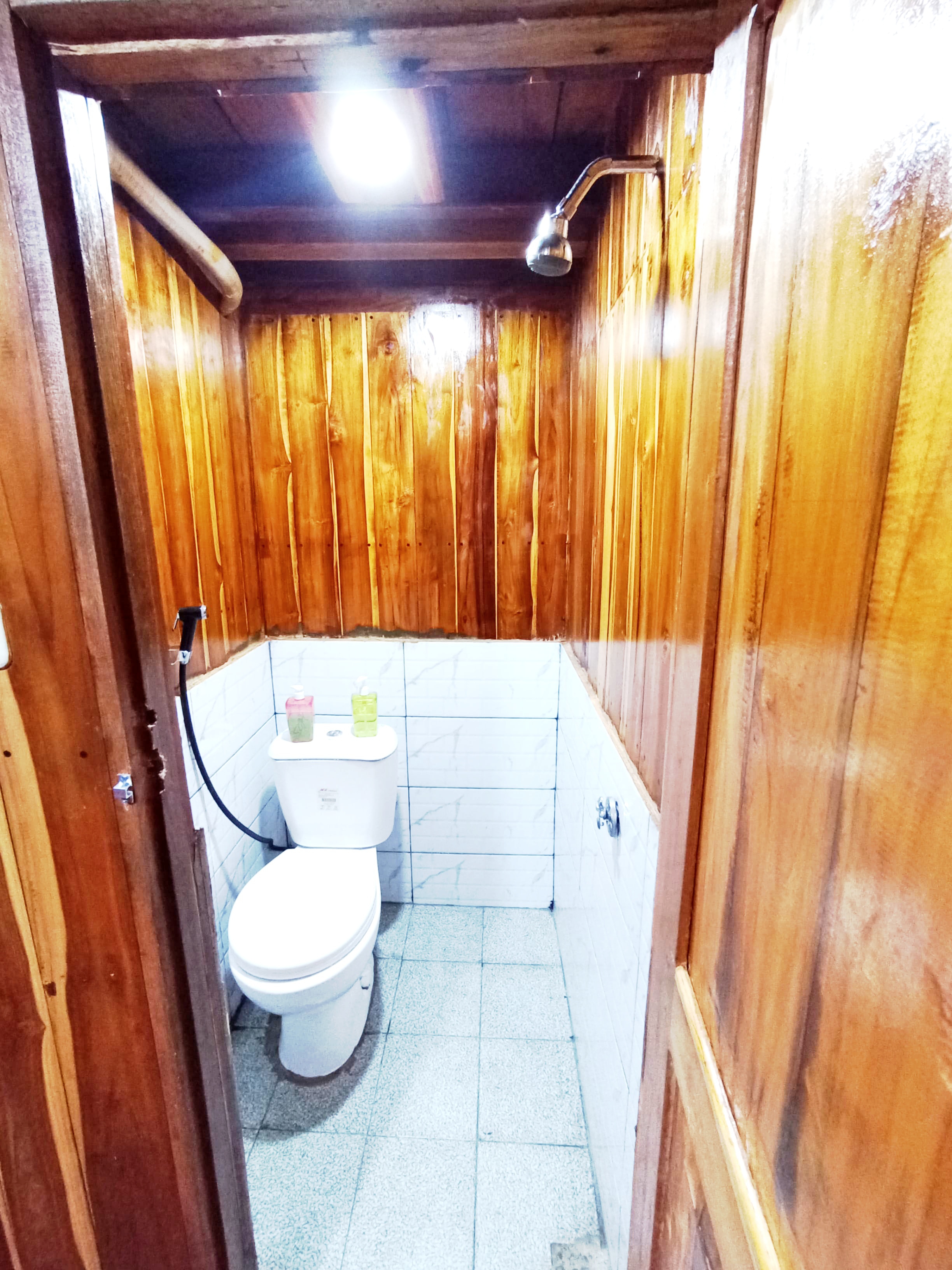 Cabin bathroom